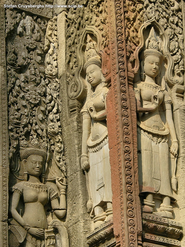 Angkor - Thommanon Vele tempels in Angkor bevatten schitterende bas-reliëfs van apsara's, vrouwelijke danseressen. Stefan Cruysberghs